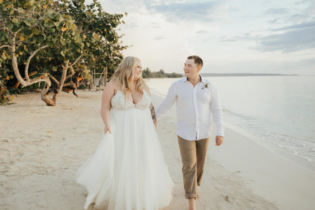 bride and groom at Jamaica beach wedding