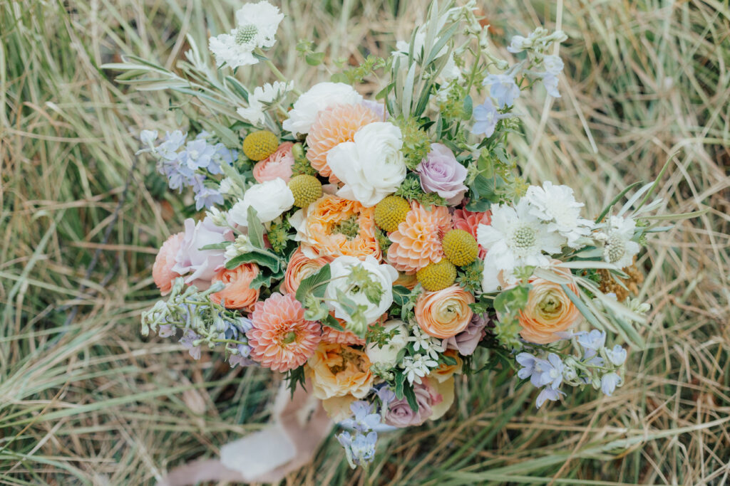 bridal bouquet pastel colors